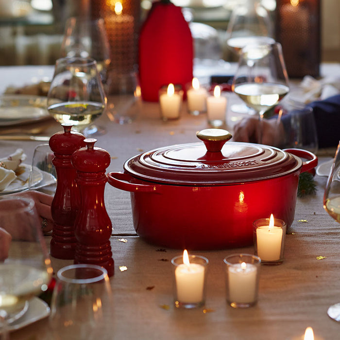 Le Creuset Signature 6.75 Quart Oval Dutch Oven